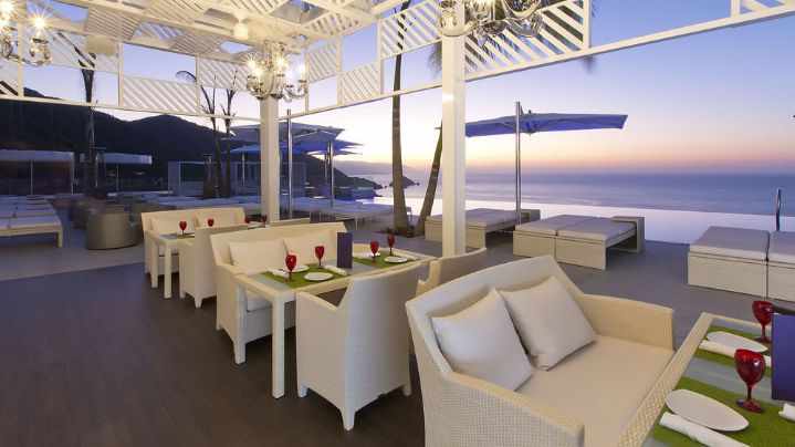 Hotel Mousai Puerto Vallarta Mexico 5 star hotel resort- rooftop restaurant 2.jpg1561394745